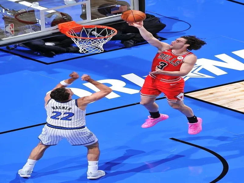 曼联女足签下伦德奎斯特，在采访视频中不小心泄露了另一引援